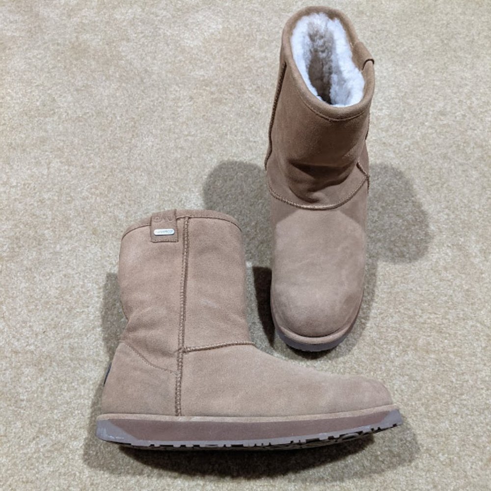 Emu Winter Boots Sheepskin Lining, Suede Upper, Rubber Sole - Picture 3 of 6
